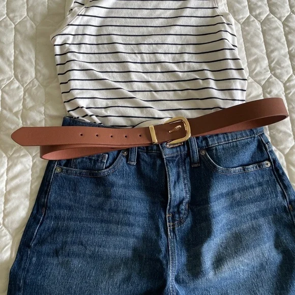 Banana Republic High Rise Shorts - Picture 2 of 6